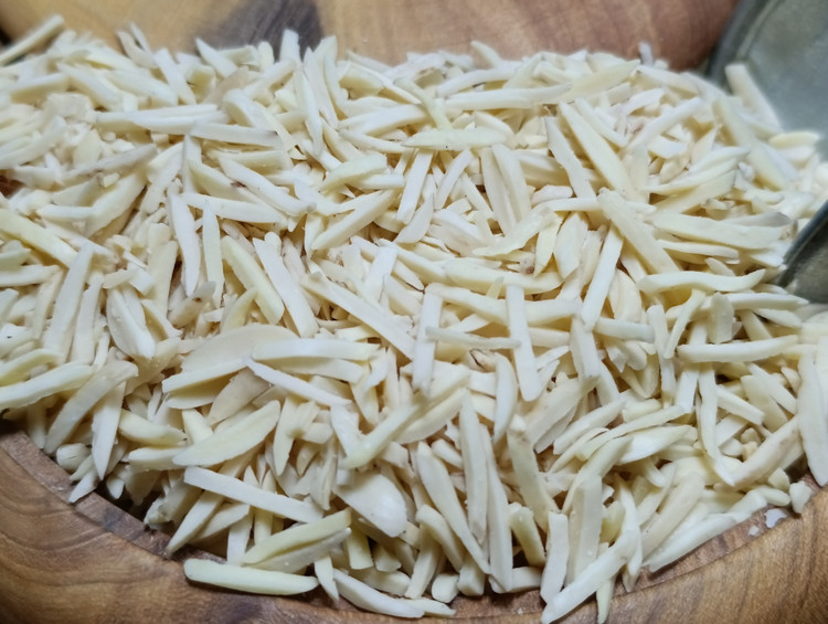 خلال بادام درختی مرغوب و ممتاز دانهریز