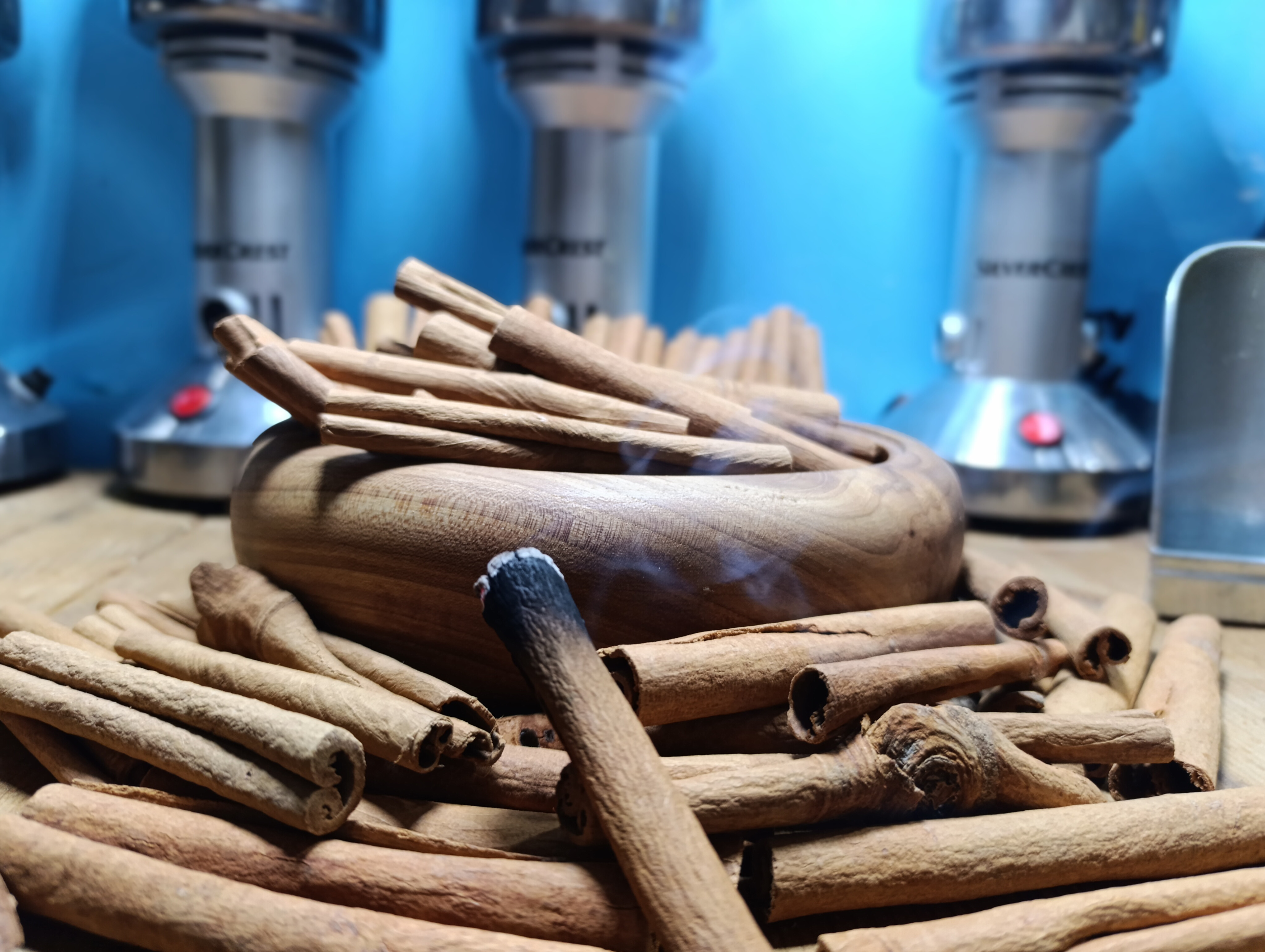 چوب دارچین لوله‌ای (سیگاری) اعلا دانه ریز – معطر
